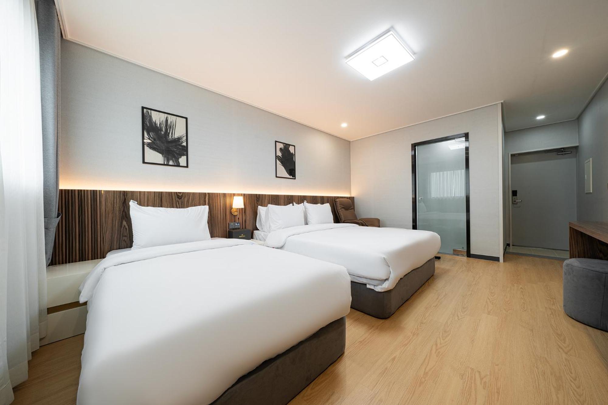 Hound Hotel Gunsan Εξωτερικό φωτογραφία