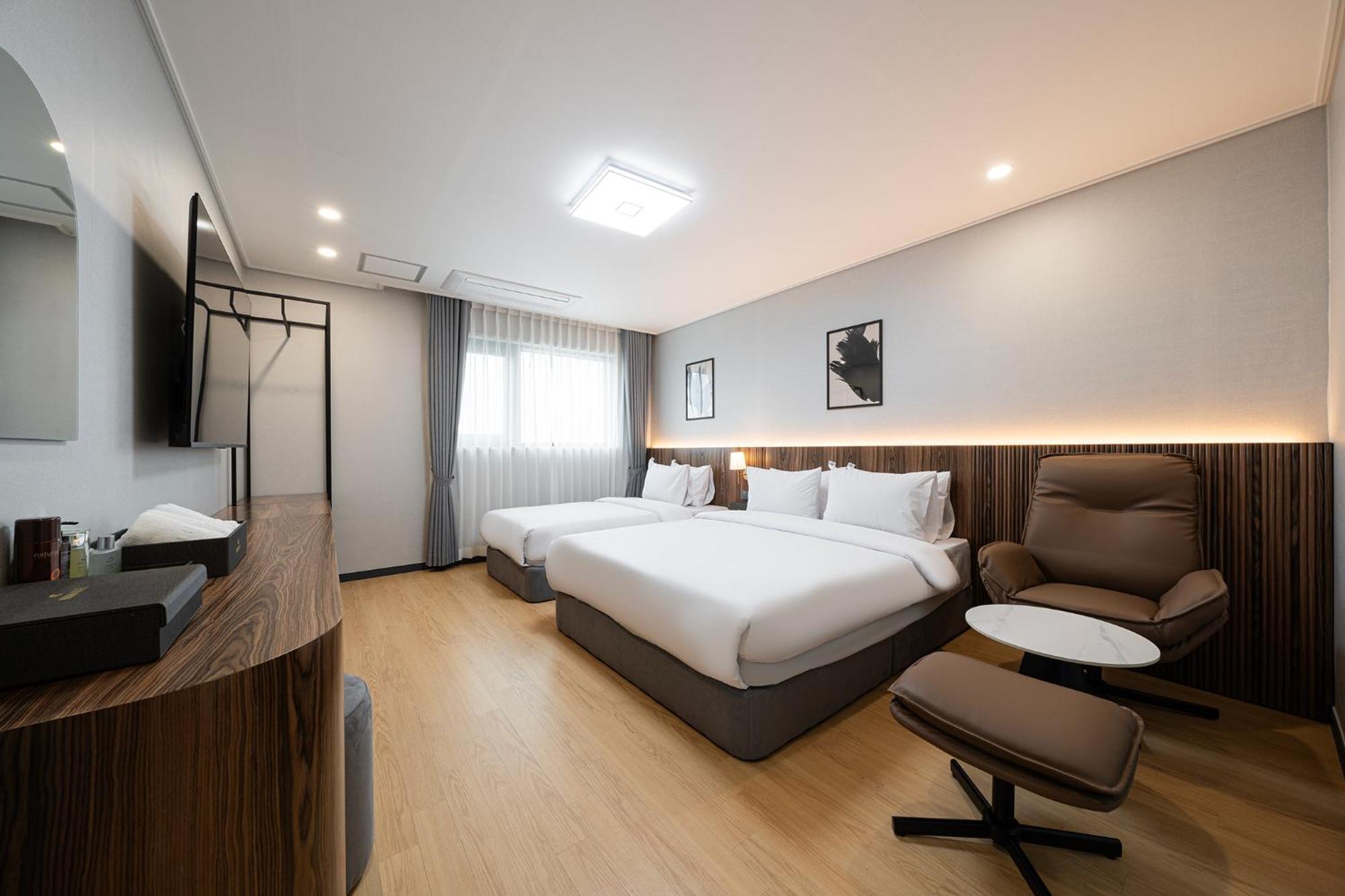 Hound Hotel Gunsan Εξωτερικό φωτογραφία